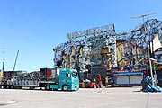 Höllenblitz beim Wiesnaufbau 2019 (©Foto: Martin Schmitz)